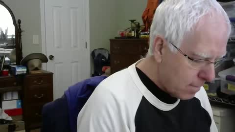 Snapshot of stasw20 chatting on January 8, 2025, 6:52 pm stasw20 online show from January 8, 2025, 6:52 pm