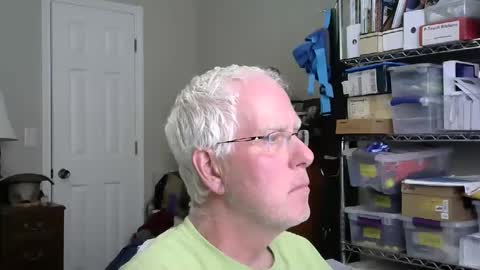 Snapshot of stasw20 chatting on October 6, 2025, 8:17 pm stasw20 online show from October 6, 2025, 8:17 pm