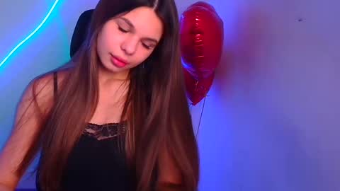 Snapshot of stasy_milk chatting on February 18, 2025, 10:27 am Stasy online show from February 18, 2025, 10:27 am