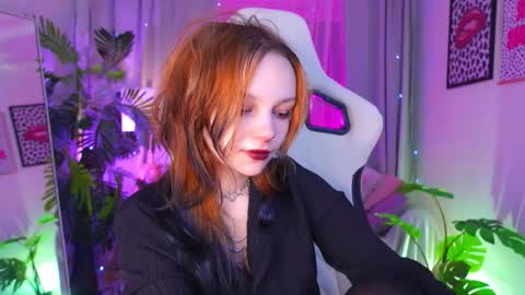 Snapshot of staymonica chatting on October 21, 2025, 1:56 pm MONICA online show from October 21, 2025, 1:56 pm