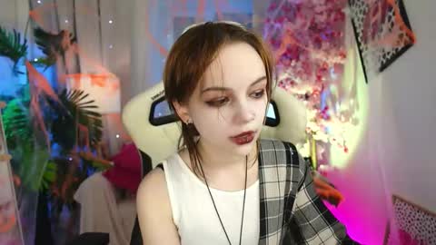 Snapshot of staymonica chatting on November 2, 2025, 1:46 pm MONICA online show from November 2, 2025, 1:46 pm