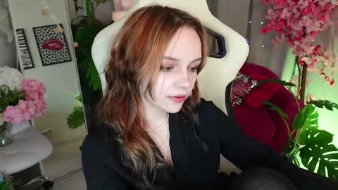 Snapshot of staymonica chatting on November 8, 2025, 1:22 pm MONICA online show from November 8, 2025, 1:22 pm