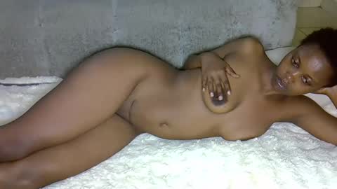 Snapshot of steamymummy254 chatting on April 21, 2026, 4:41 am Steamymummy online show from April 21, 2026, 4:41 am