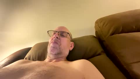 Snapshot of steel259373 chatting on April 20, 2026, 4:15 am steel259373 online show from April 20, 2026, 4:15 am