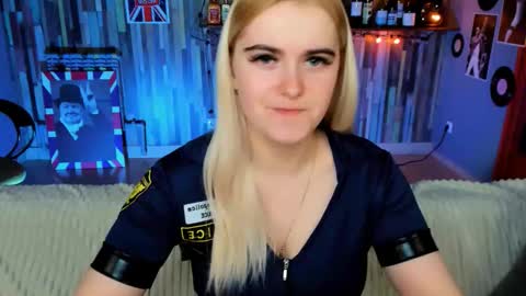 stef_nicks online show from February 15, 2026, 9:19 am