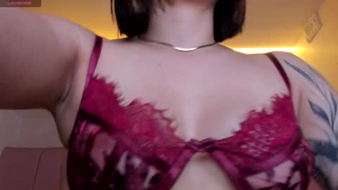 Stefa Gomez  online show from January 12, 2025, 12:01 pm