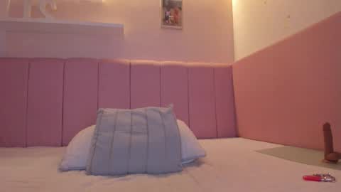 Stefa Gomez  online show from September 14, 2025, 11:53 am