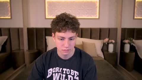 Snapshot of stefanbev chatting on February 13, 2026, 7:32 pm Esrefan online show from February 13, 2026, 7:32 pm