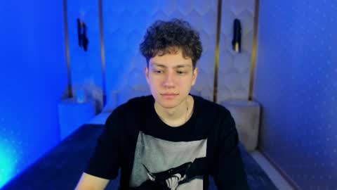 Snapshot of stefanbev chatting on February 16, 2026, 7:32 pm Esrefan online show from February 16, 2026, 7:32 pm