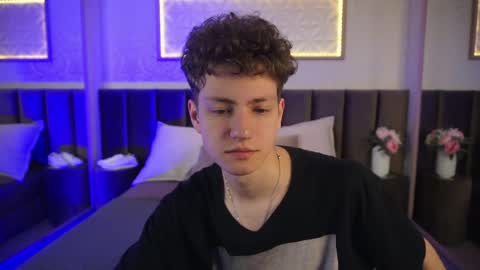 Esrefan online show from March 31, 2026, 7:47 pm