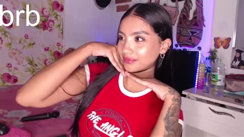Im MiaIts my first day here  online show from December 21, 2024, 1:47 am