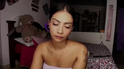 Im MiaIts my first day here  online show from September 19, 2025, 1:18 am