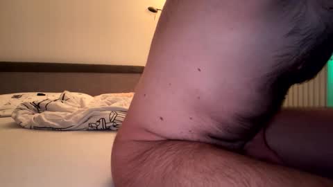 stefanomorelli online show from November 8, 2025, 9:35 pm