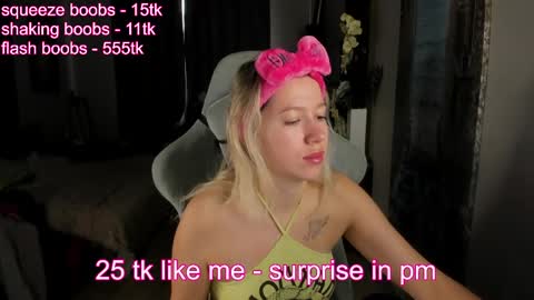 stefany_and_bettany online show from April 25, 2026, 8:06 am