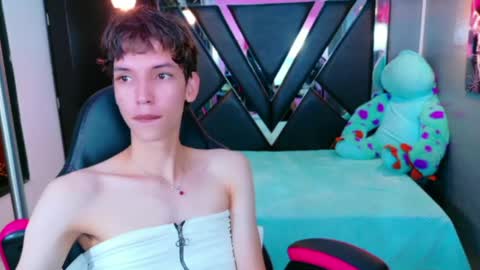 Snapshot of stefany_piink chatting on May 17, 2026, 12:56 pm stefany piink online show from May 17, 2026, 12:56 pm