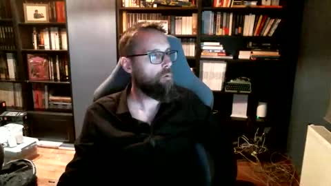 Snapshot of stefffg chatting on October 12, 2025, 5:23 pm MeStef online show from October 12, 2025, 5:23 pm