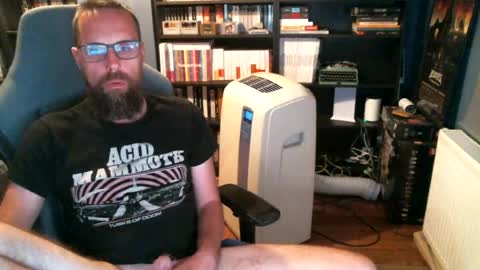 MeStef online show from July 24, 2026, 8:18 pm