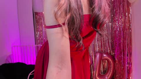 Snapshot of steffy_dan chatting on December 8, 2024, 4:35 am Steffy online show from December 8, 2024, 4:35 am