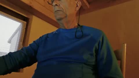 stefi444466 online show from April 27, 2026, 4:10 am
