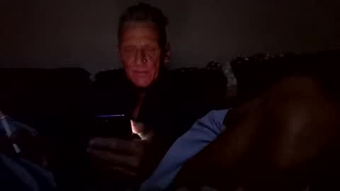 Snapshot of stefy1037 chatting on October 12, 2025, 3:27 am stefy1037 online show from October 12, 2025, 3:27 am