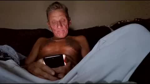 Snapshot of stefy1037 chatting on October 22, 2025, 5:19 am stefy1037 online show from October 22, 2025, 5:19 am