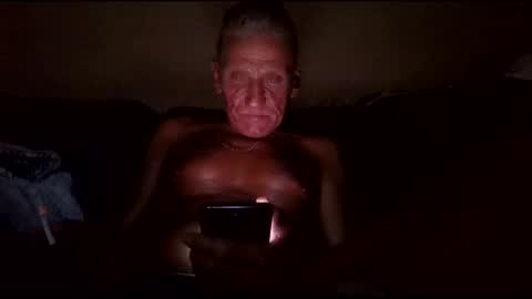 stefy1037 online show from May 13, 2026, 3:37 am