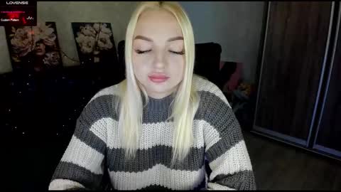 Snapshot of stella__cox chatting on October 23, 2025, 6:23 am Stella Cox online show from October 23, 2025, 6:23 am