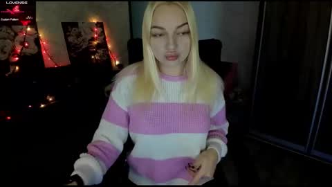 Snapshot of stella__cox chatting on October 30, 2025, 6:26 am Stella Cox online show from October 30, 2025, 6:26 am