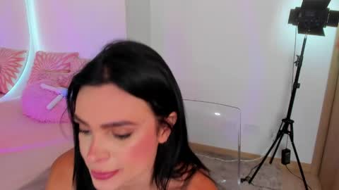Snapshot of stella__white chatting on May 8, 2026, 7:52 pm Yuli online show from May 8, 2026, 7:52 pm