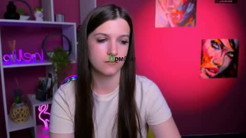 stella_flower online show from May 18, 2026, 4:51 am
