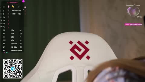 Snapshot of stella_of_steel chatting on November 19, 2025, 9:53 am Stella online show from November 19, 2025, 9:53 am