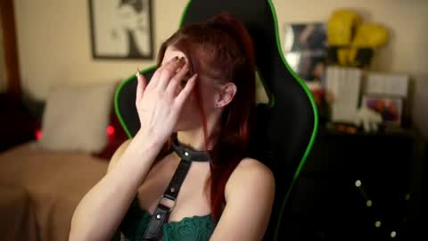 Stella online show from April 7, 2026, 4:29 pm