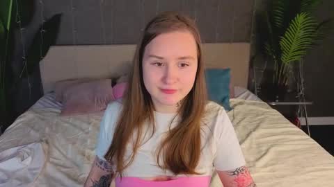 Snapshot of stella_soul chatting on March 9, 2026, 9:35 am Stella online show from March 9, 2026, 9:35 am