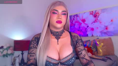 CALL ME STELLA online show from October 1, 2025, 6:14 pm