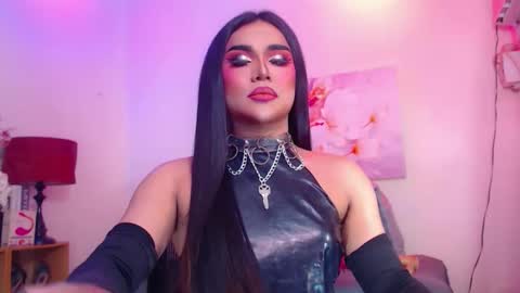 CALL ME STELLA online show from May 20, 2026, 6:52 am