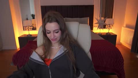 stellahoneywell online show from February 21, 2026, 7:31 am