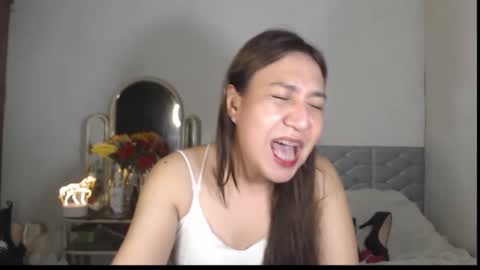 Snapshot of stellahugets chatting on November 5, 2025, 5:07 am Stella online show from November 5, 2025, 5:07 am