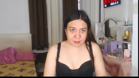 Stella online show from June 3, 2026, 12:57 am