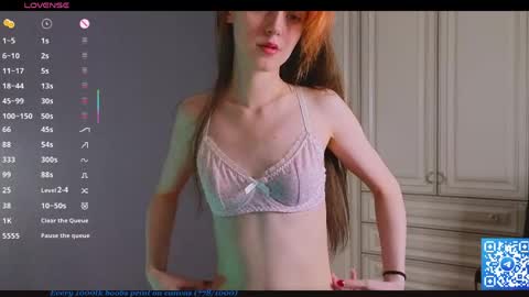 Snapshot of stellamontis chatting on May 16, 2026, 10:36 am Stella online show from May 16, 2026, 10:36 am