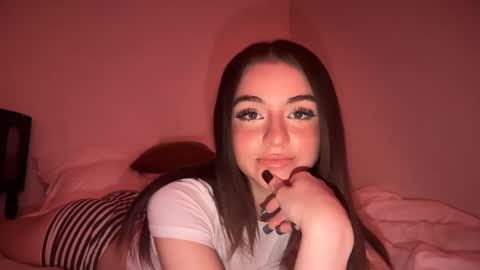 Snapshot of stellapearl chatting on October 7, 2025, 8:06 pm stellapearl online show from October 7, 2025, 8:06 pm