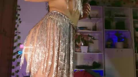 Snapshot of stellart_ chatting on November 22, 2025, 11:15 pm stellart_ online show from November 22, 2025, 11:15 pm