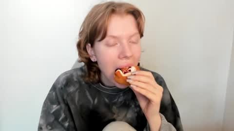 S T E L L A online show from February 23, 2026, 9:17 am