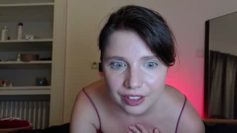 Snapshot of stellawells chatting on September 21, 2025, 9:16 pm stellawells online show from September 21, 2025, 9:16 pm