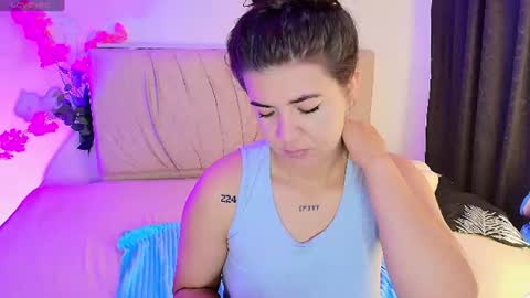 Snapshot of stepha_sweet chatting on June 10, 2026, 2:56 am Emma online show from June 10, 2026, 2:56 am