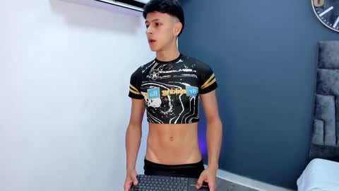 Stephane Rouss online show from November 15, 2025, 7:54 pm