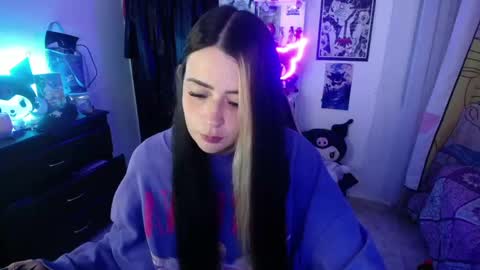 Snapshot of stephani_rousso chatting on September 24, 2025, 11:19 pm joha cosmo online show from September 24, 2025, 11:19 pm