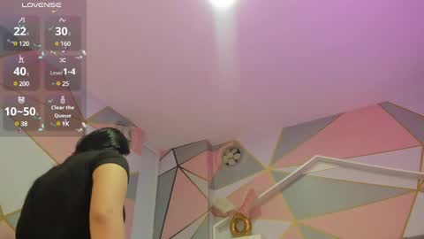 Snapshot of stephania_diamond chatting on February 5, 2025, 2:40 am online show from February 5, 2025, 2:40 am