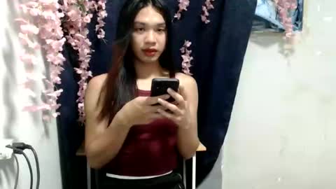Snapshot of stephanie_zee chatting on June 10, 2026, 12:37 pm stephanie_zee online show from June 10, 2026, 12:37 pm