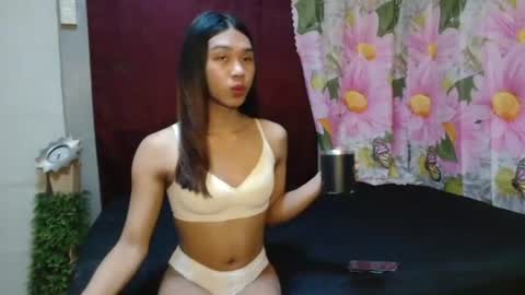 Snapshot of stephanie_zee chatting on June 25, 2026, 11:26 am stephanie_zee online show from June 25, 2026, 11:26 am