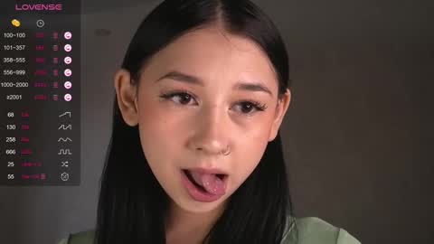 Snapshot of stephaniesally chatting on October 8, 2025, 5:38 am Sonya online show from October 8, 2025, 5:38 am